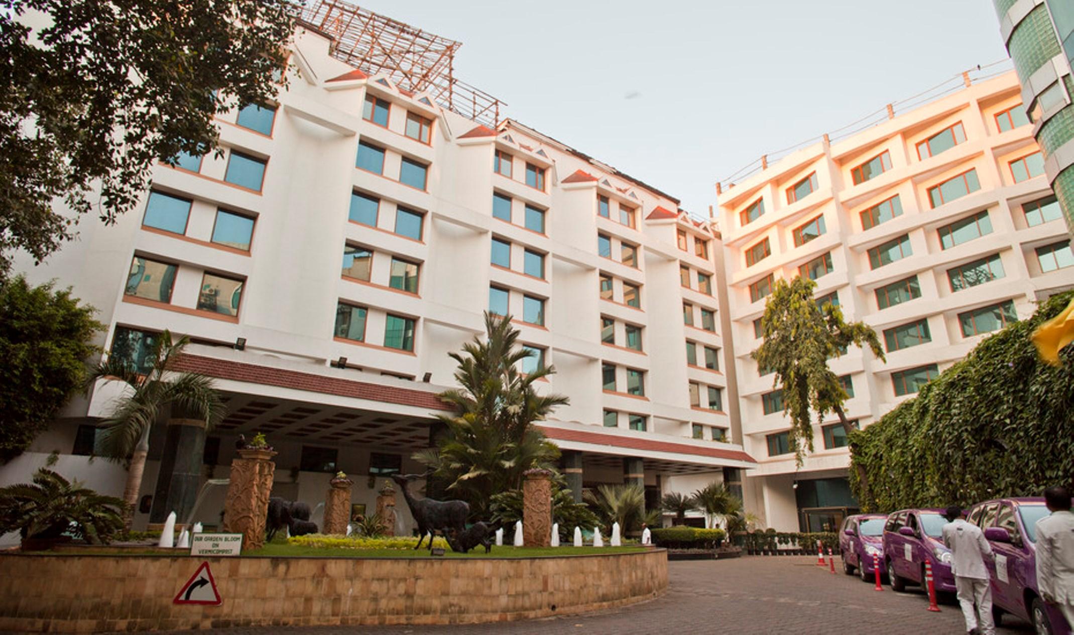 The Orchid Hotel Mumbai Vile Parle Экстерьер фото